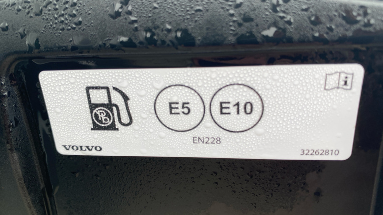 Volvo Xc60 2.0 B5P Inscription 5dr AWD Geartronic Petrol Estate